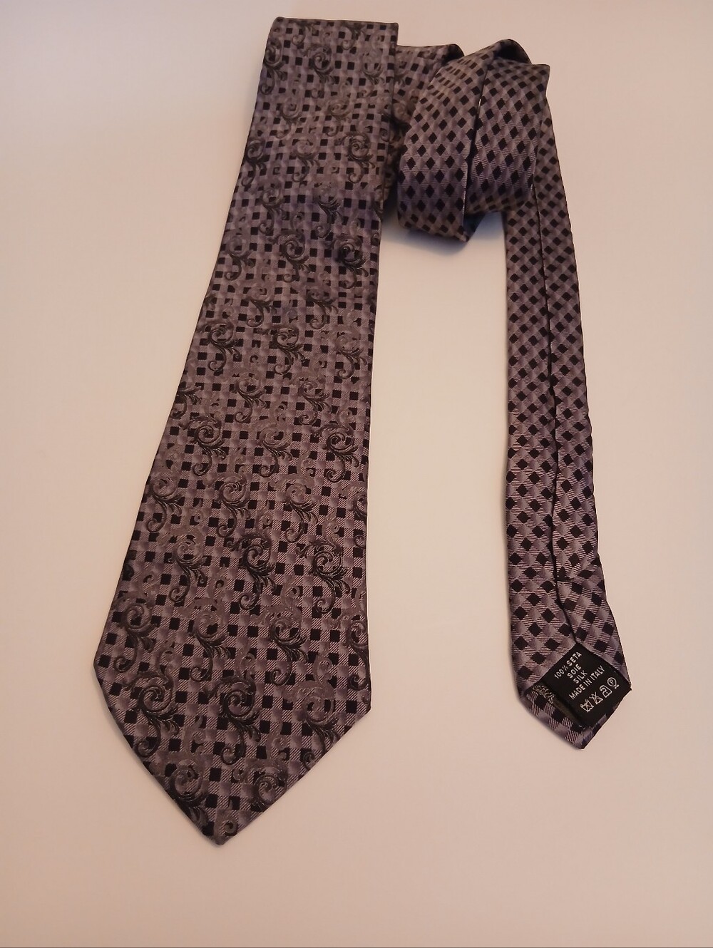 VERSACE Silk Elegant Gray Patterned Tie